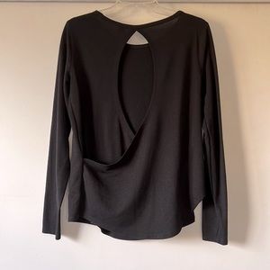 Old Navy Active Long-Sleeve Open Back Performance Top in Black • X-Small 💚